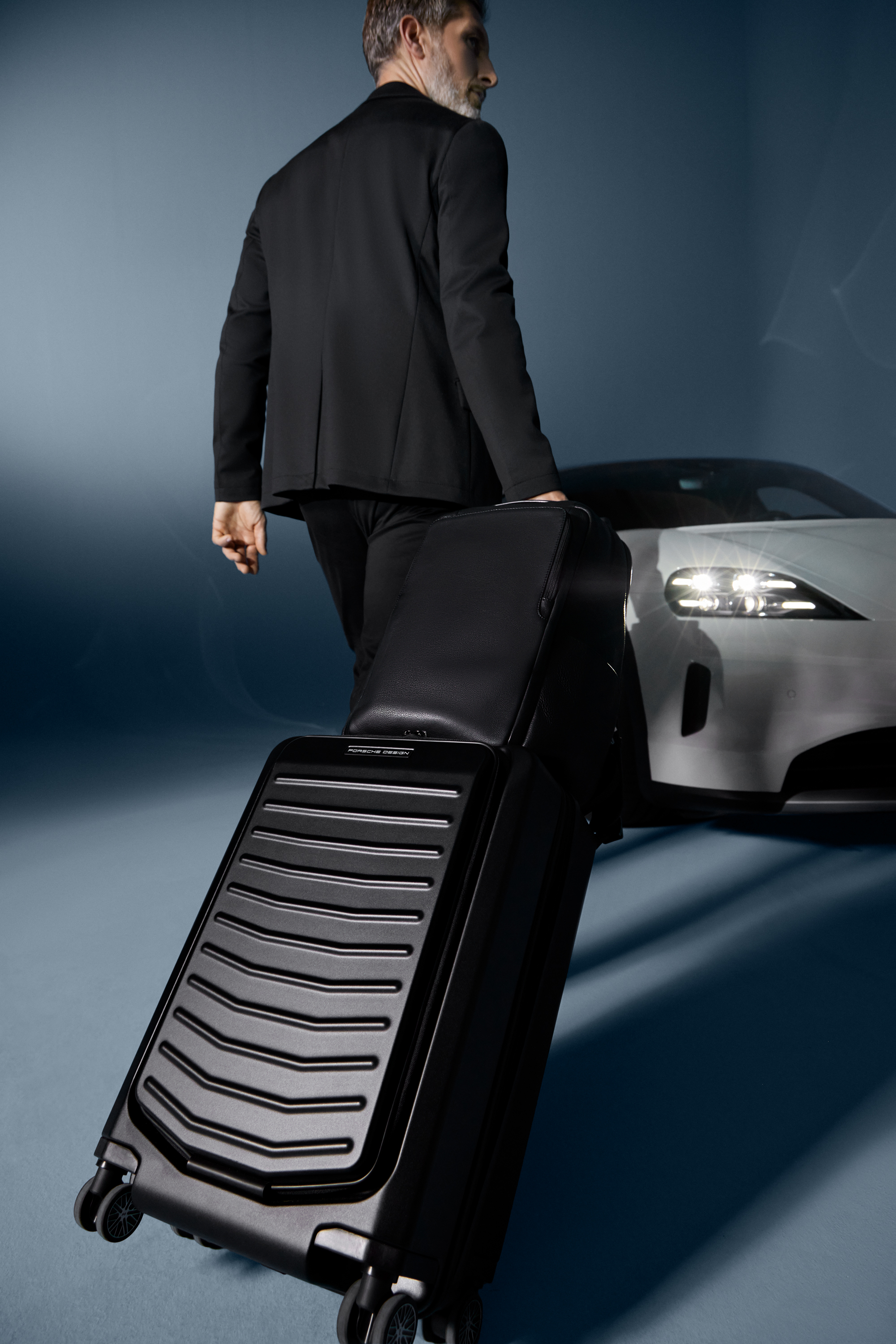 Shows Picture of bags & luggage_06_PORSCHE DESIGN_FW24-25_0149.jpg