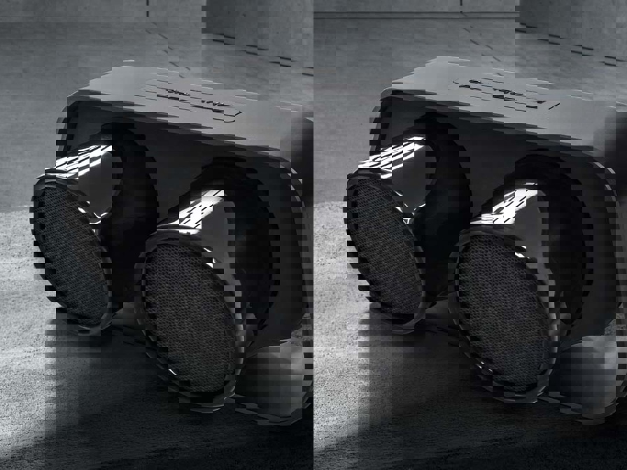 Shows Picture of 1920x1080px_AZ_1_Speaker_02.jpg