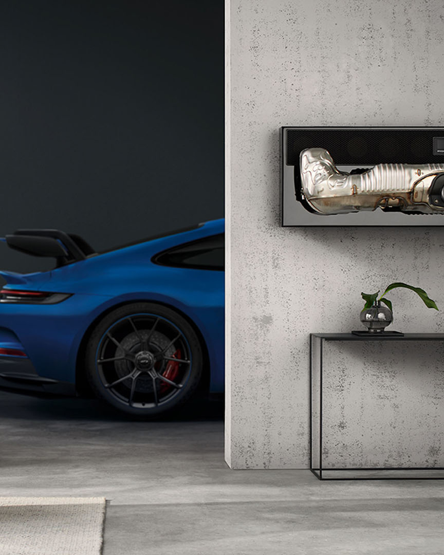 Shows Picture of Porsche_Lifestyle_Landingpage_0000_PLX22ELECTRO_01_1.jpg