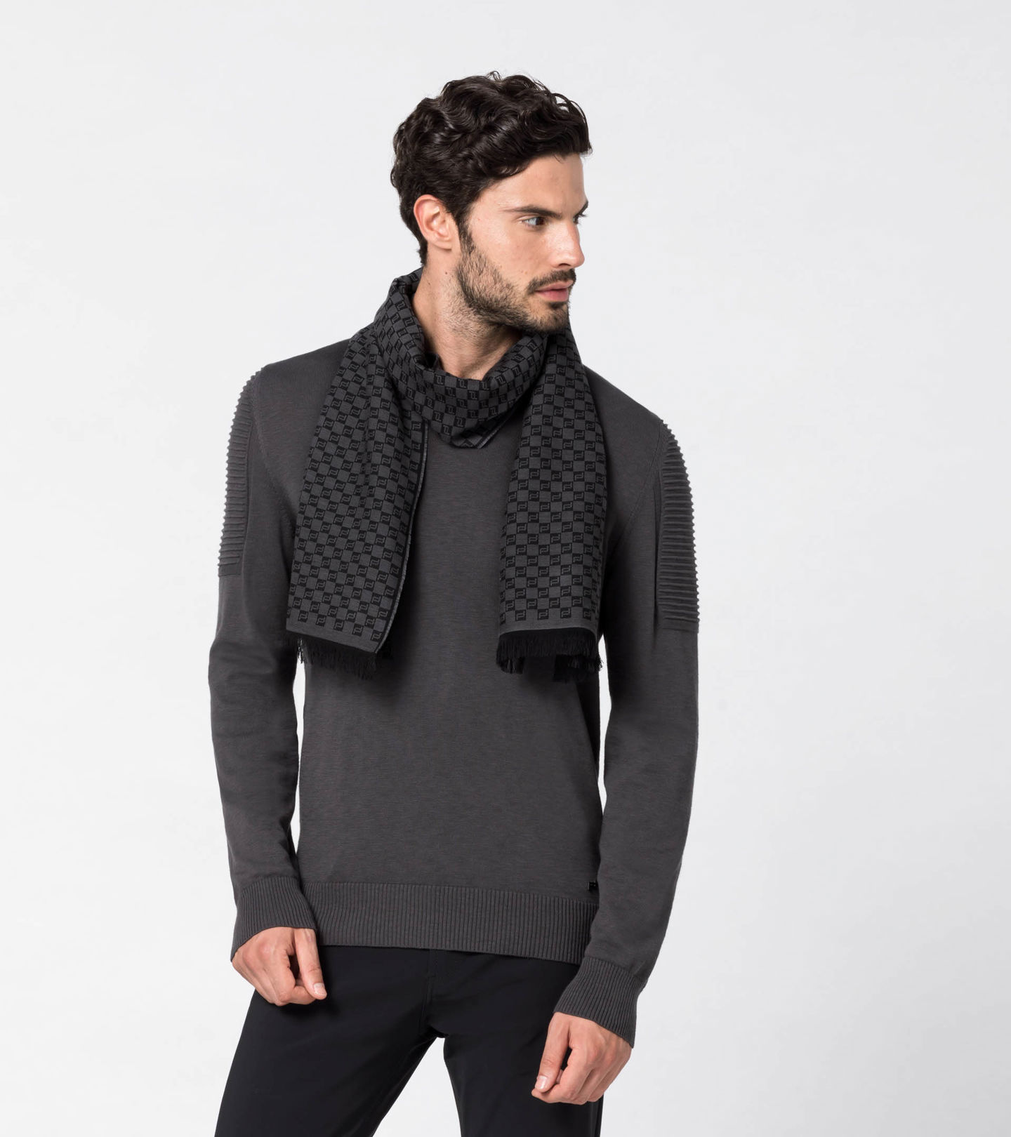 Front Wide view of product with ean 4056487024974