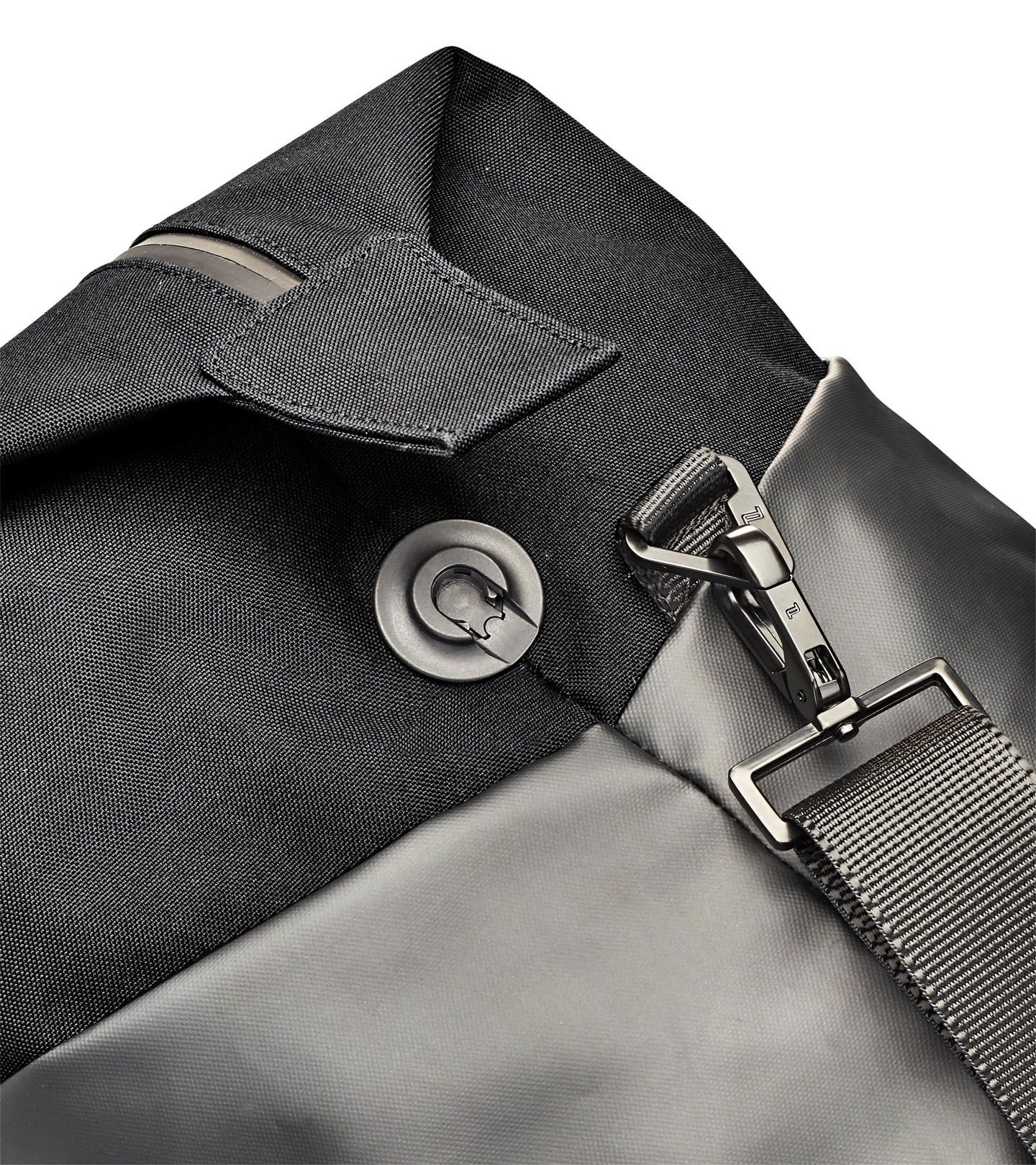 Side Wide view of product with ean 4056487017372