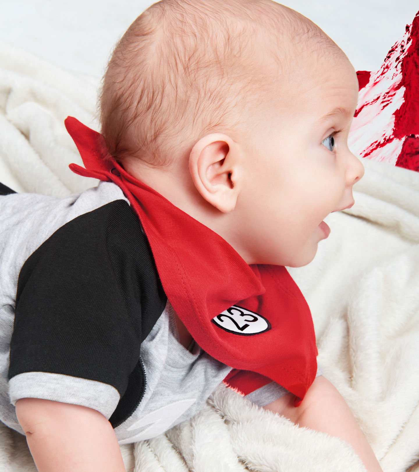 Front Near view of product with ean 