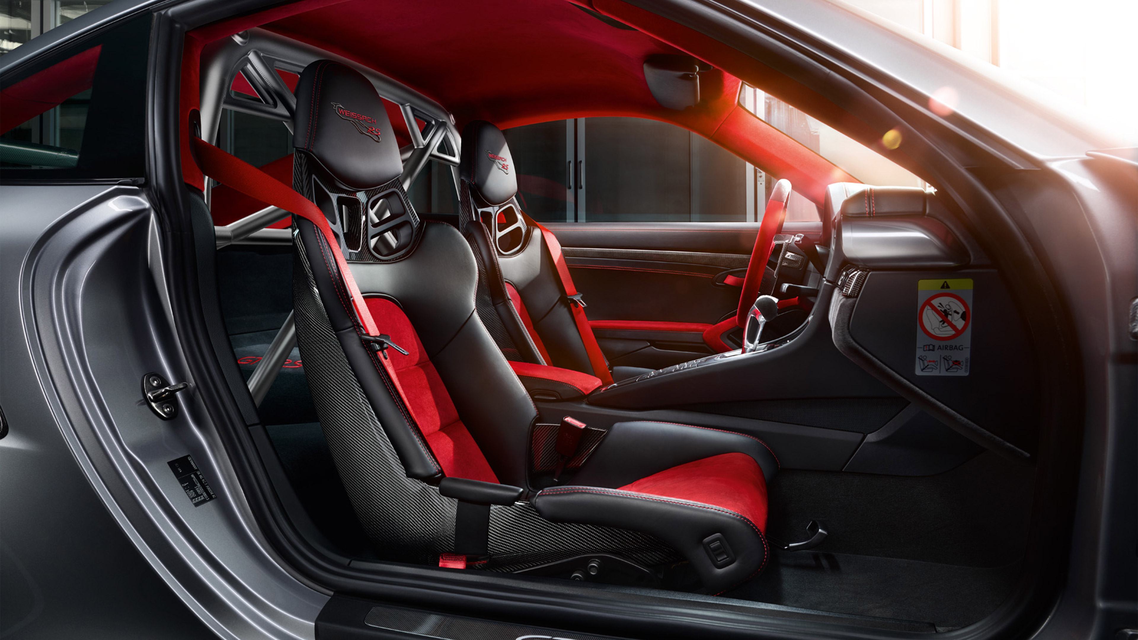 Shows Picture of 210914_GT2RS_Für_Den_Perfekten_Sitz_Content_Slider_04.jpg